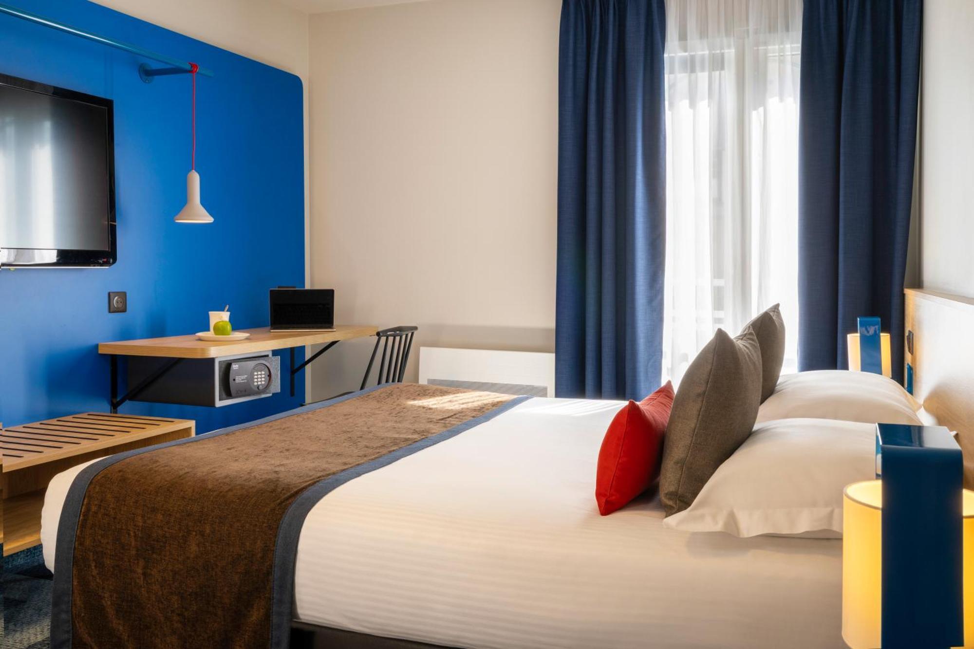 Hotel Le Bugatti Molsheim Bagian luar foto