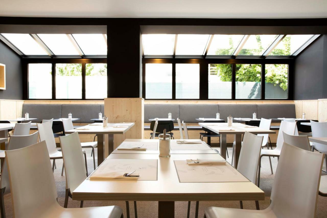 Hotel Le Bugatti Molsheim Bagian luar foto